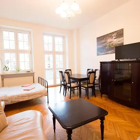 Happy Estate - Rynek *